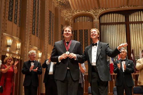 Music alumnus in charge of important piano competition